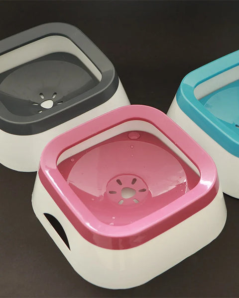 Anti-splash 1L pet water bowl made from durable PP material designed to reduce spills and keep dogs and cats hydrated with a clean drinking area