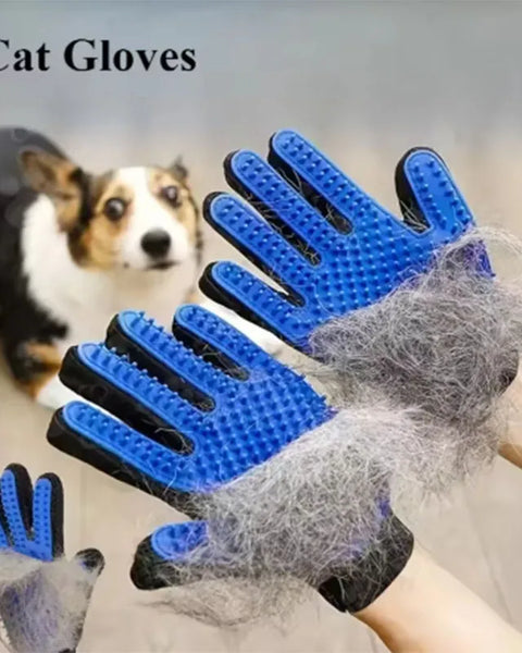 Silicone grooming glove for dogs and cats that removes loose hair and supports healthy coat maintenance through gentle brushing and massage.
