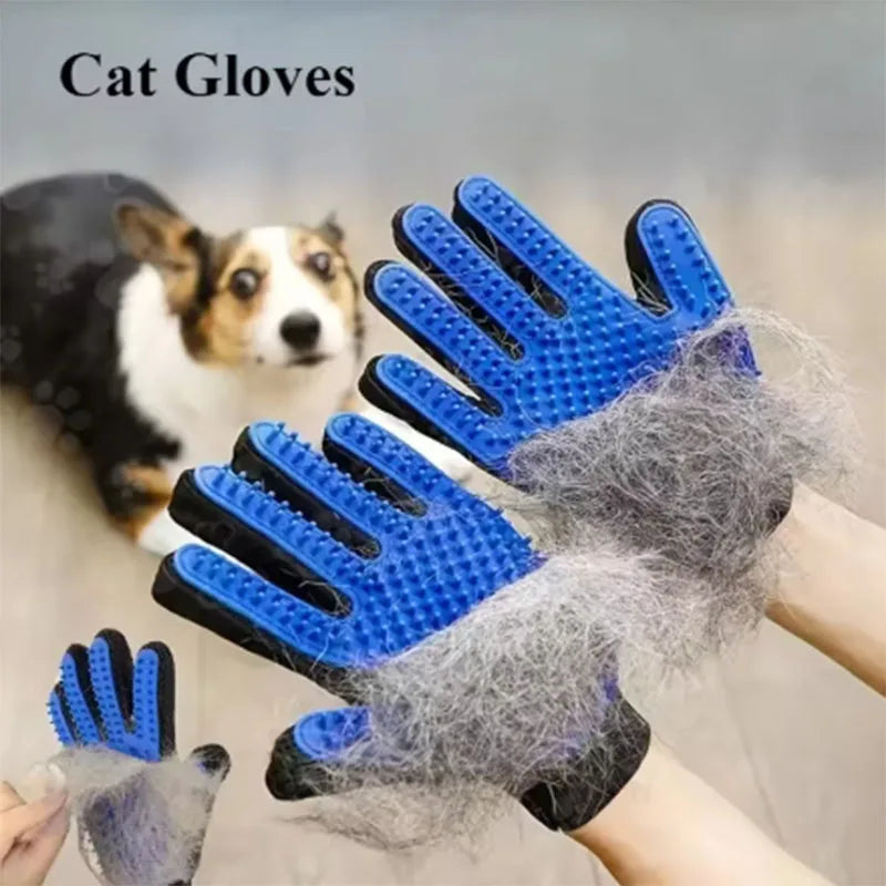 Silicone grooming glove for dogs and cats that removes loose hair and supports healthy coat maintenance through gentle brushing and massage.
