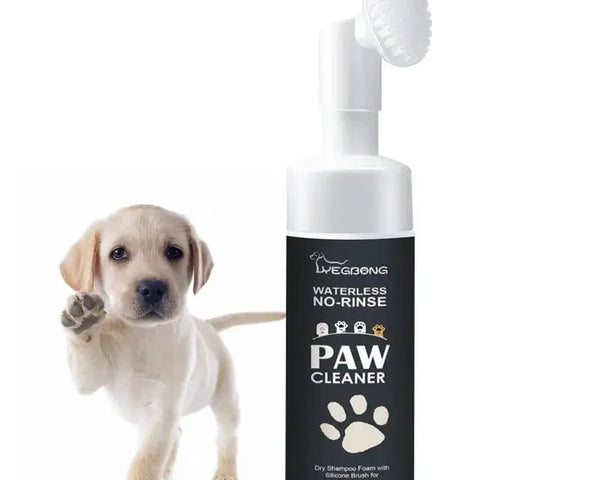 Original pet paw cleaning foam with silicone scrubber, gentle natural ingredients, safe for dogs and cats, removes dirt and mud, portable 100ml.